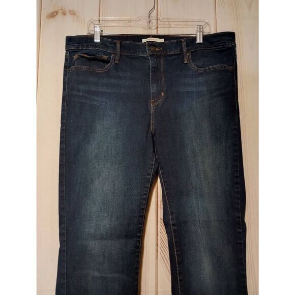 Levi's Jeans Ladies 34 Slimming Straight Dark Wash - Picture 3 of 6